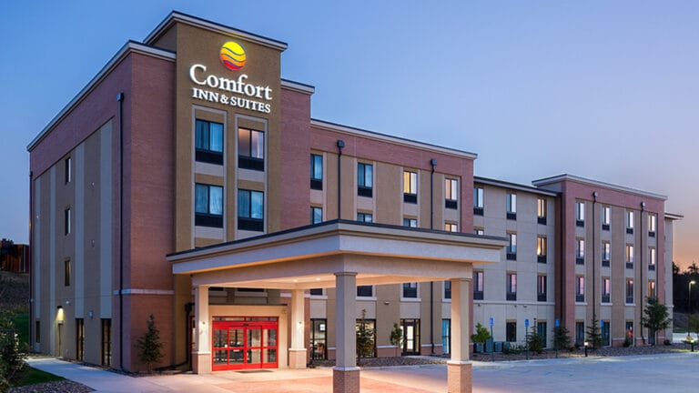 Comfort Hotel Brand Opens More Than One Hotel Per Week in 2017