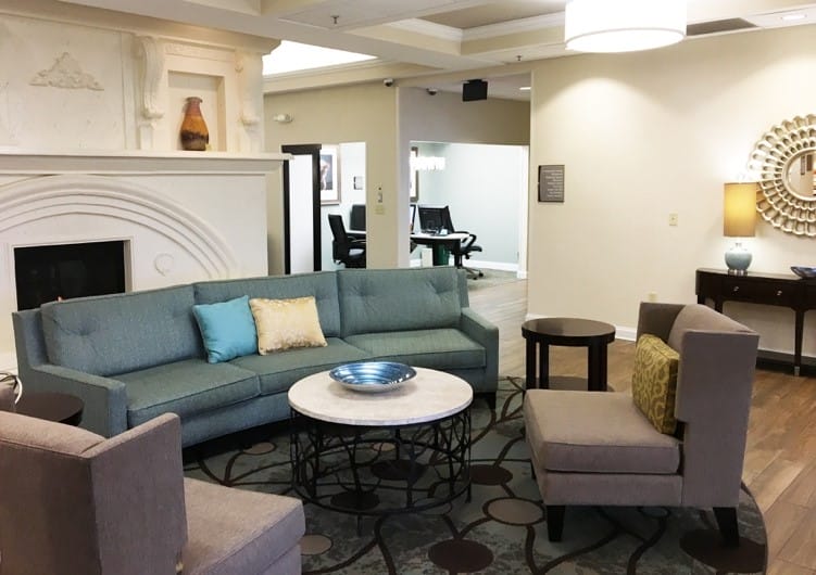 Homewood Suites by Hilton Champaign Urbana Interior