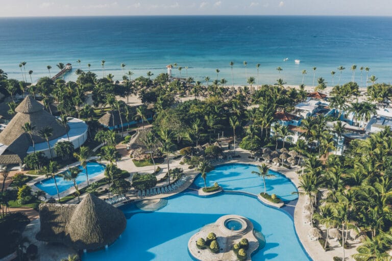 IHG and Iberostar sign a strategic alliance for resort and all-inclusive hotels in the Caribbean, Americas, Southern Europe and North Africa