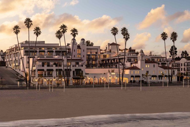 LA BAHIA HOTEL & SPA DEBUTS IN SANTA CRUZ, CALIFORNIA  