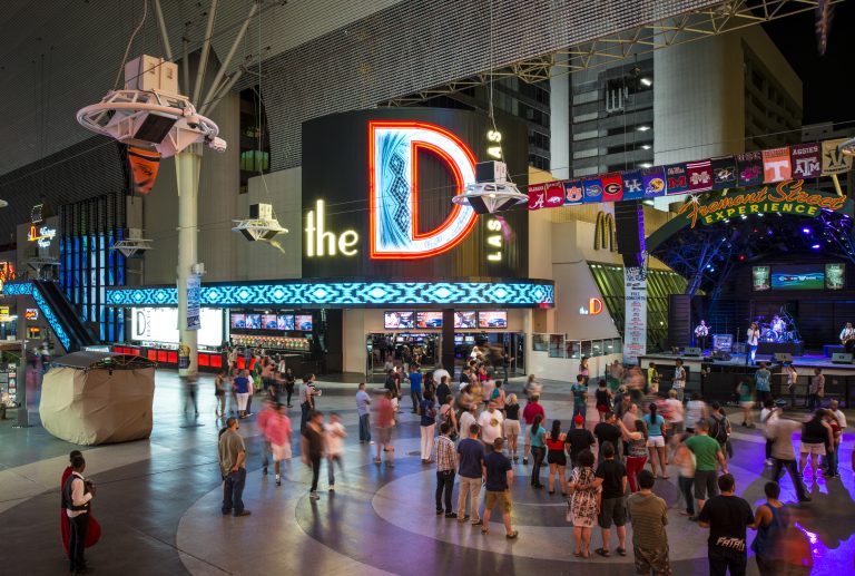 LAS VEGAS CASINOS SEE MORE THAN 15,000 CANADIAN VISITORS IN ONE MONTH BY HONORING $1 CAD AS $1 USD
