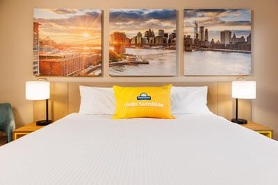 Days Inn by Wyndham and Patrick Warburton Give New Meaning to the Phrase ‘Pillow Talk’ with Limited-Edition ‘Complimentary’ Pillow